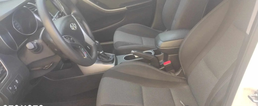 Hyundai ix20 cena 37900 przebieg: 102000, rok produkcji 2013 z Szydłowiec małe 29